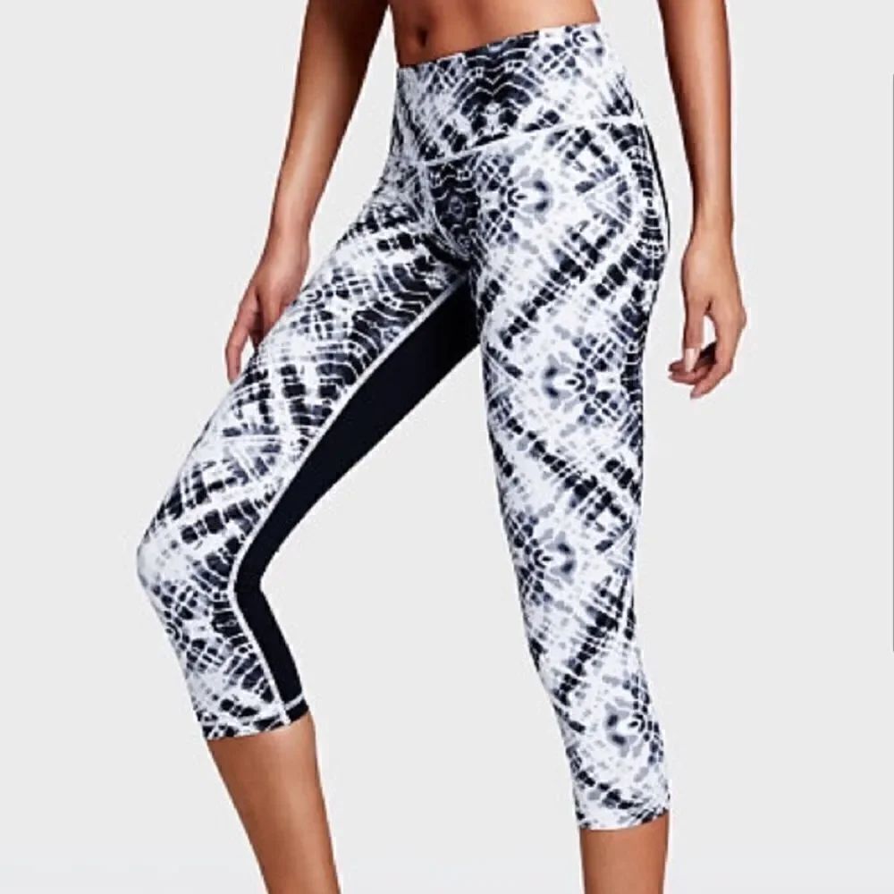 Victoria's Secret Sport Knockout Capri Black White Tie Dye